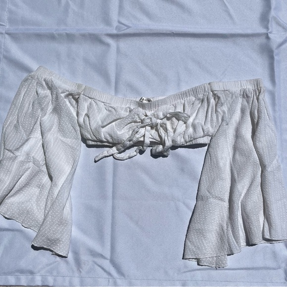 Off the Shoulder Mini top 💛 - Picture 1 of 4